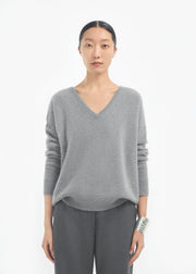 V-Neck Sweater in Cashmere - Grey - CO Collections